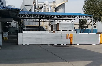 12月26日，志遠凈化工程項目——江蘇省宜興市某工廠凈化車間凈化工程施工中